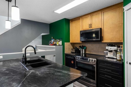 72 New Brighton Common Se, Calgary, AB 