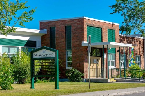 1415 43 Street Sw, Calgary, AB 