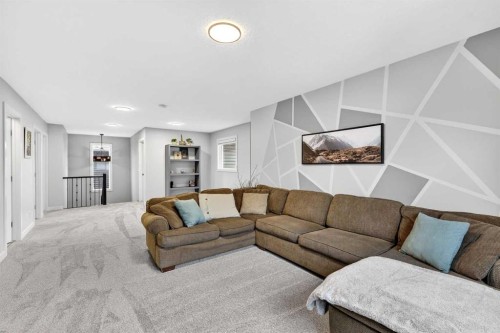55 Hanson Way Ne, Langdon, AB 