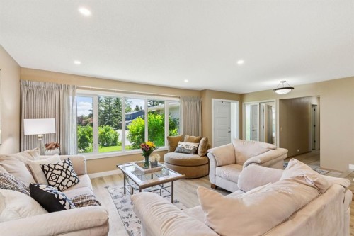 243 Silvergrove Place Nw, Calgary, AB 