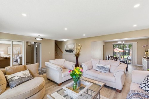 243 Silvergrove Place Nw, Calgary, AB 