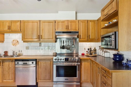 243 Silvergrove Place Nw, Calgary, AB 