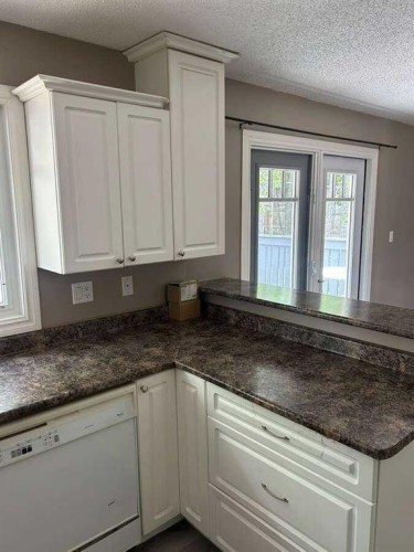 10629 104 Avenue, Grande Cache, AB - Indoor Photo Showing Kitchen