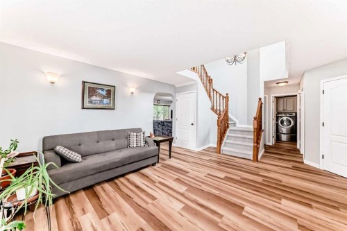 167 Fairways Close Nw, Airdrie, AB - Indoor Photo Showing Other Room