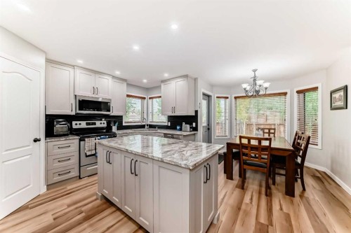 167 Fairways Close Nw, Airdrie, AB - Indoor Photo Showing Other Room