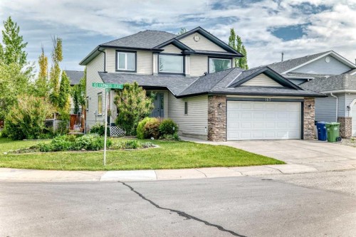 167 Fairways Close NW Airdrie, AB T4B 2P4