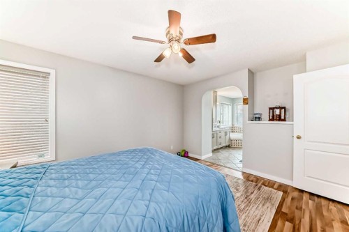 167 Fairways Close Nw, Airdrie, AB - Indoor Photo Showing Bedroom