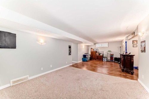 167 Fairways Close Nw, Airdrie, AB - Indoor Photo Showing Other Room