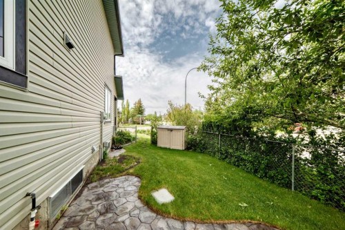 167 Fairways Close Nw, Airdrie, AB - Outdoor