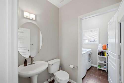 402 Wentworth Villas Sw, Calgary, AB - Indoor Photo Showing Bathroom