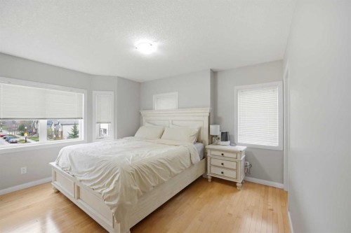 402 Wentworth Villas Sw, Calgary, AB - Indoor Photo Showing Bedroom