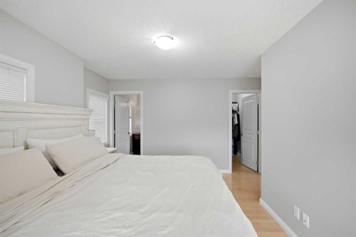 402 Wentworth Villas Sw, Calgary, AB - Indoor Photo Showing Bedroom