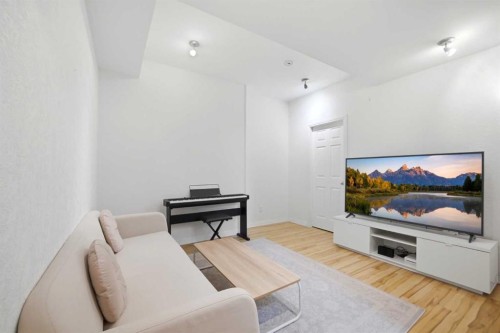 402 Wentworth Villas Sw, Calgary, AB - Indoor