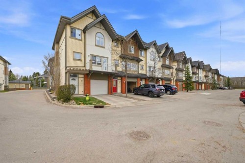 402 Wentworth Villas Sw, Calgary, AB - Outdoor With Facade