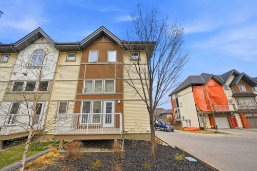 402 Wentworth Villas Sw, Calgary, AB - Outdoor With Facade