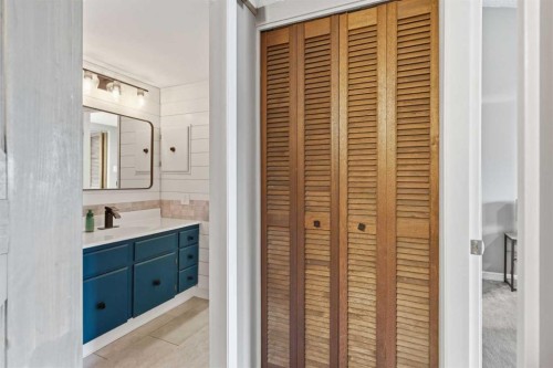57-2225 Oakmoor Drive Sw, Calgary, AB - 