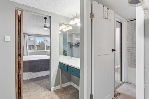 57-2225 Oakmoor Drive Sw, Calgary, AB - Indoor Photo Showing Other Room