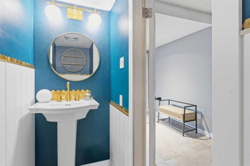 57-2225 Oakmoor Drive Sw, Calgary, AB - Indoor Photo Showing Bathroom