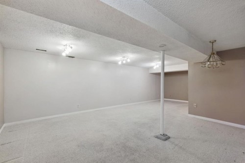 8028 5 Street Sw, Calgary, AB 
