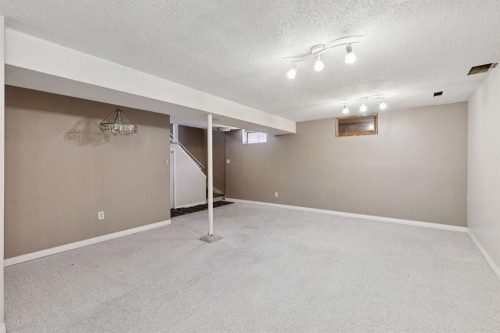 8028 5 Street Sw, Calgary, AB 