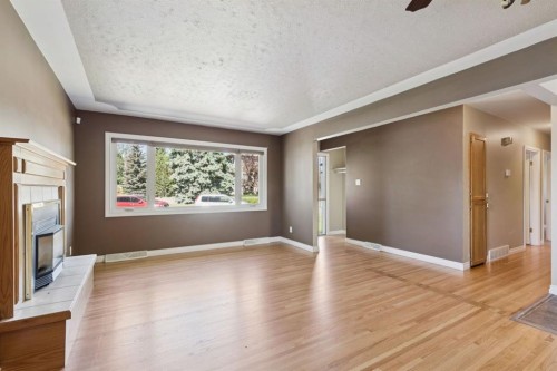 8028 5 Street Sw, Calgary, AB 