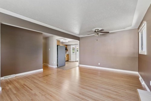 8028 5 Street Sw, Calgary, AB 