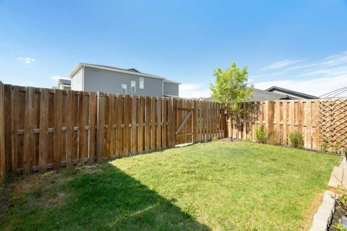 3872 202 Avenue Se, Calgary, AB - Outdoor