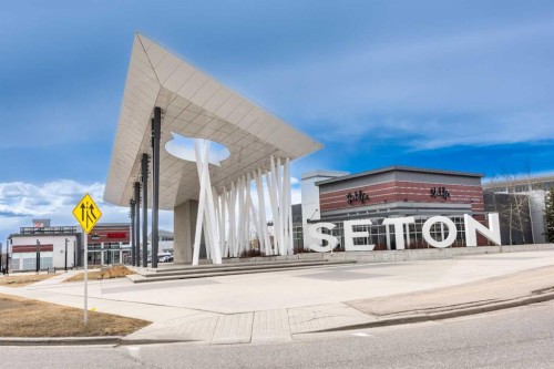 54 Seton Manor Se, Calgary, AB 