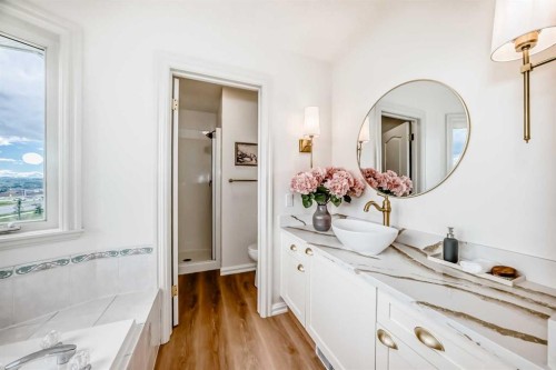78 Scimitar View Nw, Calgary, AB 