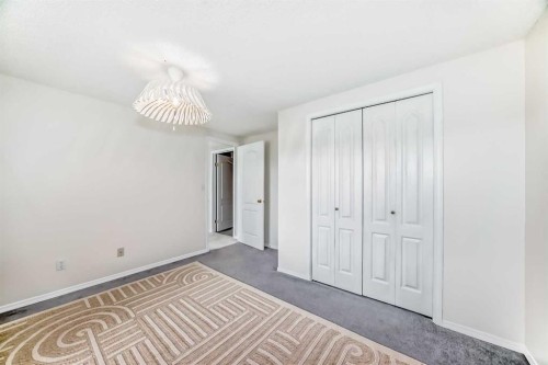 78 Scimitar View Nw, Calgary, AB 
