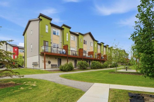 507-2461 Baysprings SW Airdrie, AB T4B 4C6