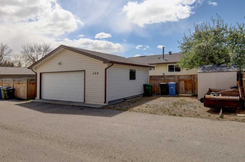 108 Templeview Place Ne, Calgary, AB - Outdoor With Exterior