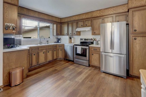 108 Templeview Place Ne, Calgary, AB - Indoor Photo Showing Kitchen