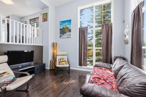 148 Cranarch Road Se, Calgary, AB - Indoor Photo Showing Living Room