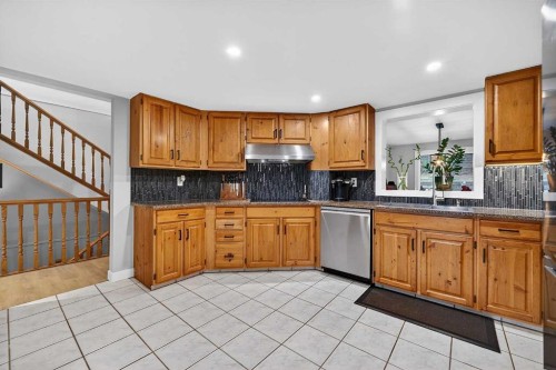 4-448 Strathcona Drive Sw, Calgary, AB 