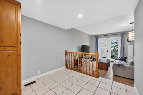 4-448 Strathcona Drive Sw, Calgary, AB 
