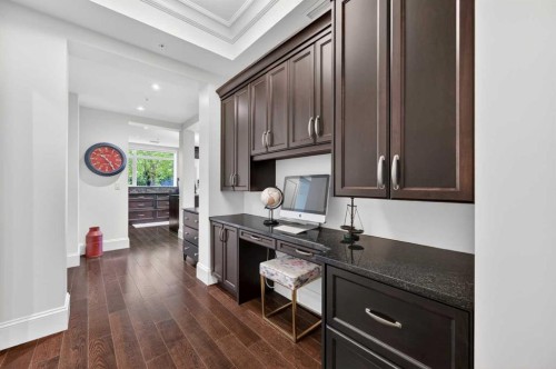 102-211 Quarry Way Se, Calgary, AB - Indoor