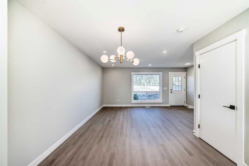 903 Clover Road, Carstairs, AB - Indoor Photo Showing Other Room