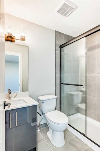 903 Clover Road, Carstairs, AB - Indoor Photo Showing Bathroom