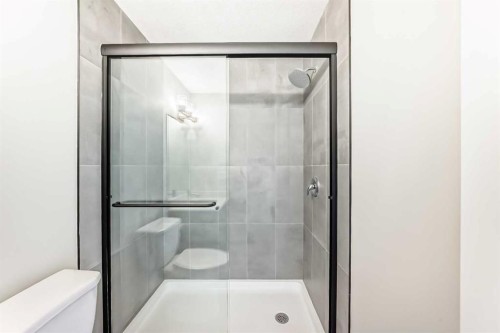 903 Clover Road, Carstairs, AB - Indoor Photo Showing Bathroom