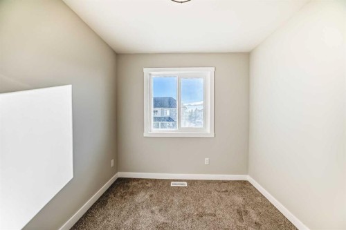 903 Clover Road, Carstairs, AB - Indoor Photo Showing Other Room