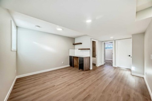 903 Clover Road, Carstairs, AB - Indoor Photo Showing Other Room