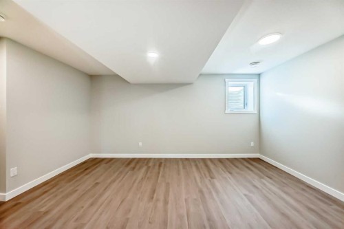 903 Clover Road, Carstairs, AB - Indoor Photo Showing Other Room