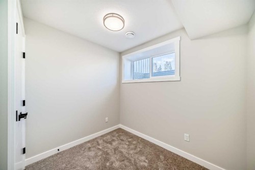 903 Clover Road, Carstairs, AB - Indoor Photo Showing Other Room