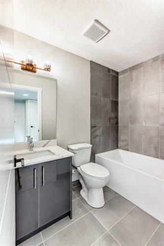 903 Clover Road, Carstairs, AB - Indoor Photo Showing Bathroom