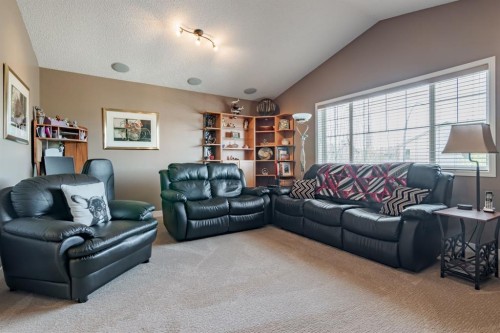 6 Cranwell Link Se, Calgary, AB - Indoor Photo Showing Living Room