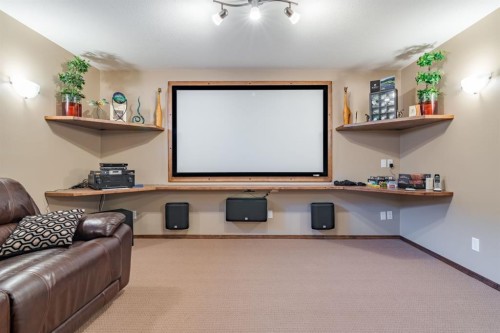 6 Cranwell Link Se, Calgary, AB - Indoor Photo Showing Other Room