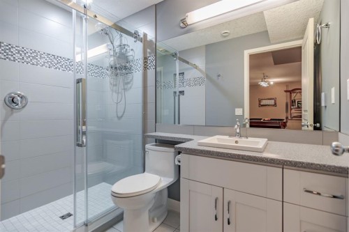 6 Cranwell Link Se, Calgary, AB - Indoor Photo Showing Bathroom