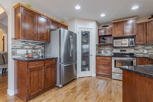 6 Cranwell Link Se, Calgary, AB - Indoor Photo Showing Kitchen