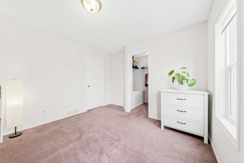 203 Mckenzie Towne Gate Se, Calgary, AB 